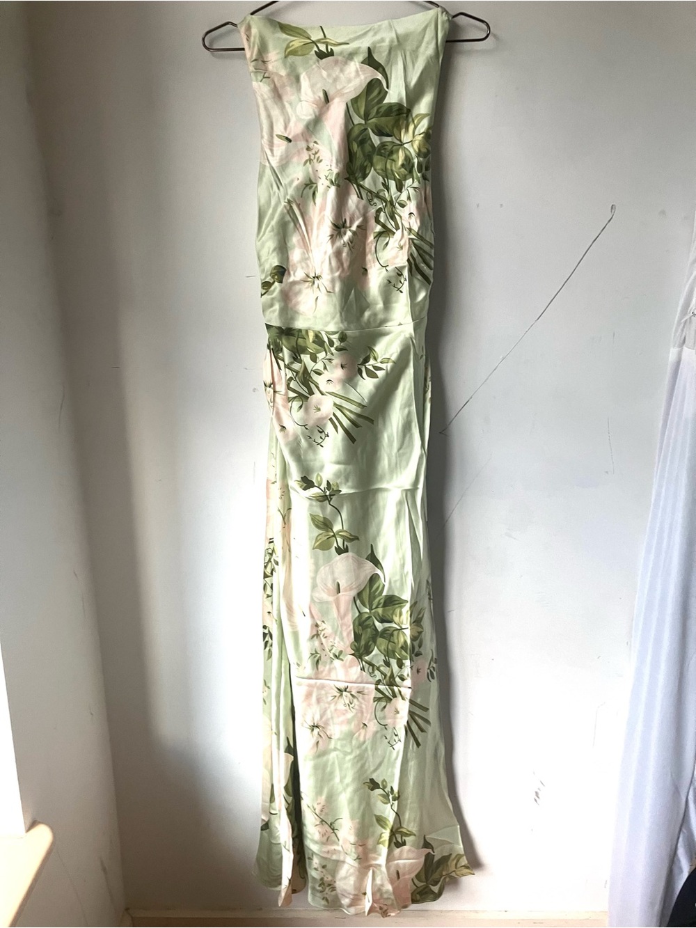 Few Moda o.p.t silk Maxi Dress in Soft Green - Picture 6 of 12